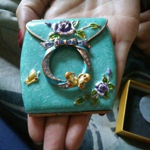 Meet your Posher, Lynette